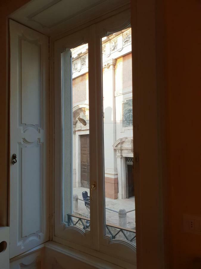 Art Gallery Suite Bergamo Bagian luar foto